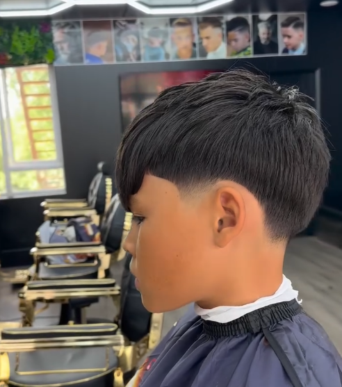 S6 Barbers live background 1