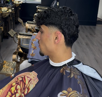 S6 Barbers live background 2